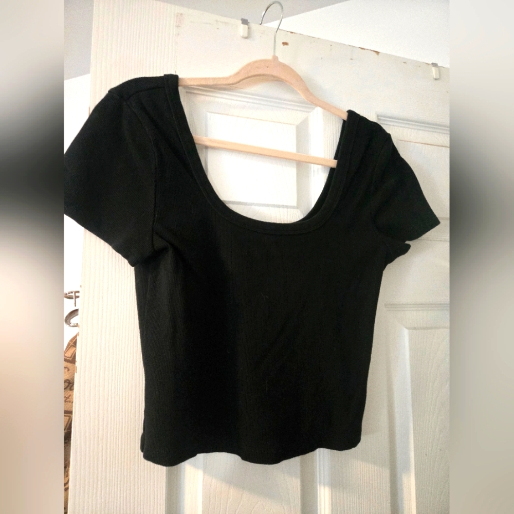 Black deep scoop top